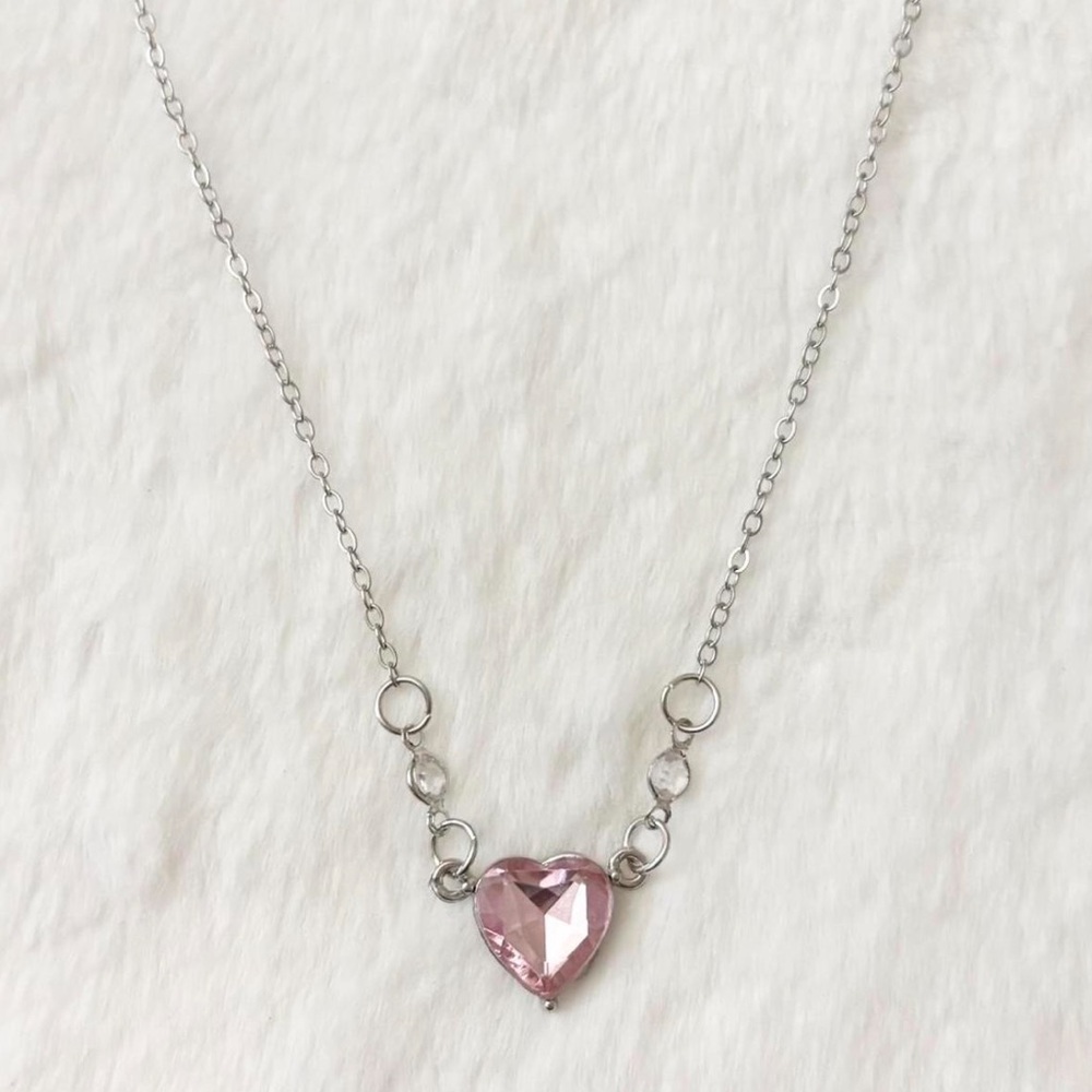 Source Unknown Silver-Tone Necklace with Pink Heart Crystal Center